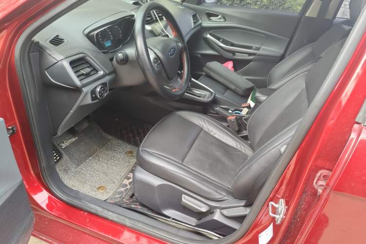 Used Ford Escort 2015 1.5L Automatic Fashion Model
