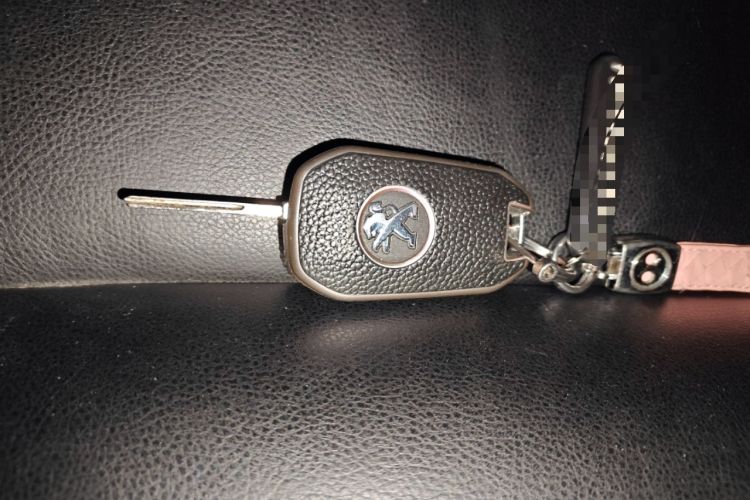 Used Peugeot 2008 2015 1.6L Automatic Playcool Edition
