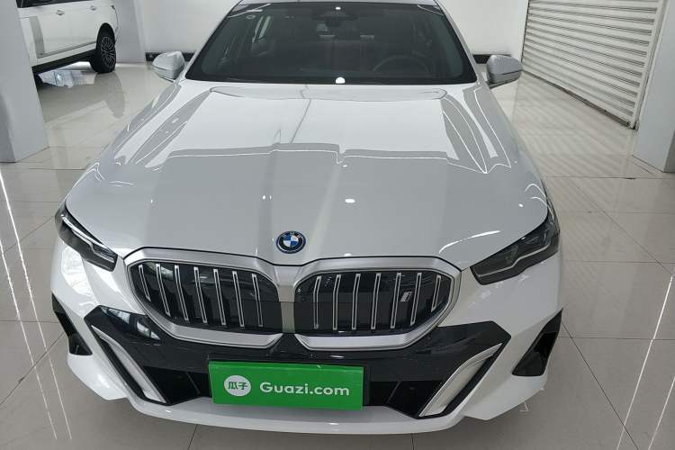 Used BMW i5 2025 eDrive 40L M Sport Package Front