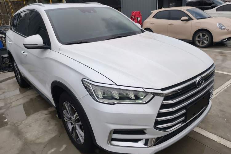 Used BYD Song Pro 2019 1.5T Automatic Luxury Model Front Right 45 Deg