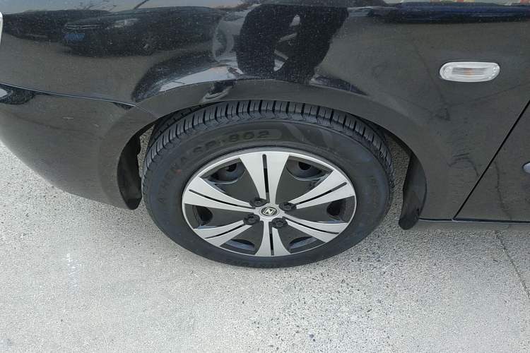 Used Zotye M300 2010 1.6L Gasoline Standard 6-Seater