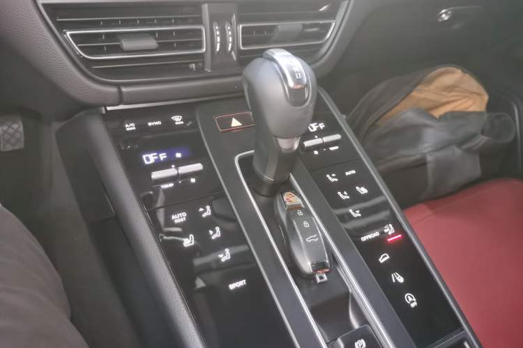 Used Porsche Macan 2022 Macan 2.0T