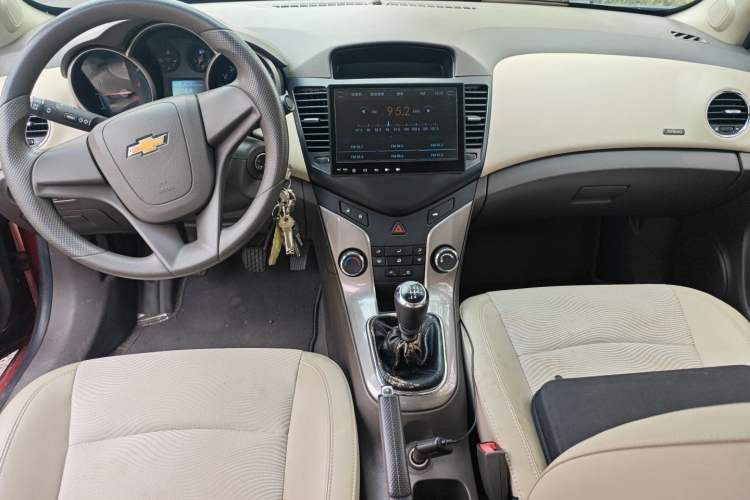 Used Chevrolet Cruze 2015 1.5L Classic SE MT
