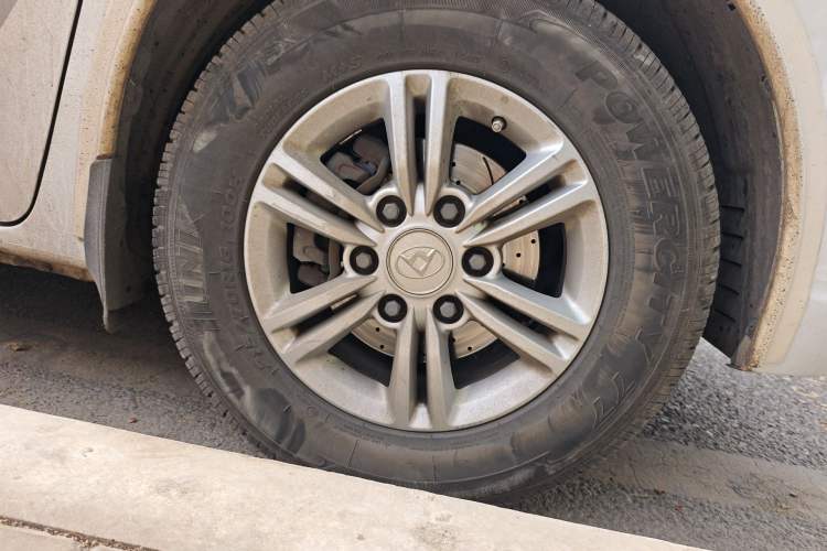 Used SAIC MAXUS G10 2016 2.0T Manual Elite Edition
