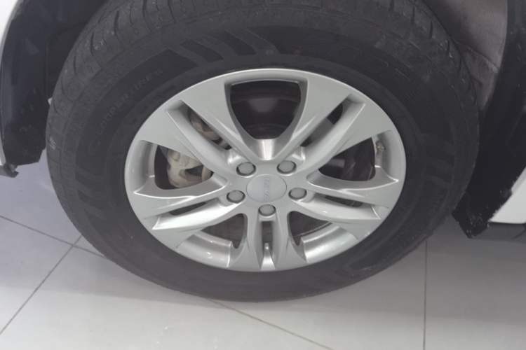 Used Haval M6 2019 1.5T DCT Two-Wheel Drive Elite Version China VI Standard Exterior 4