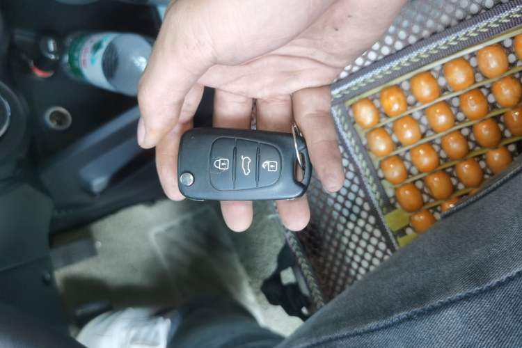 Used Kia K2 2012 Sedan 1.4L Automatic GLS Commemorative Edition
