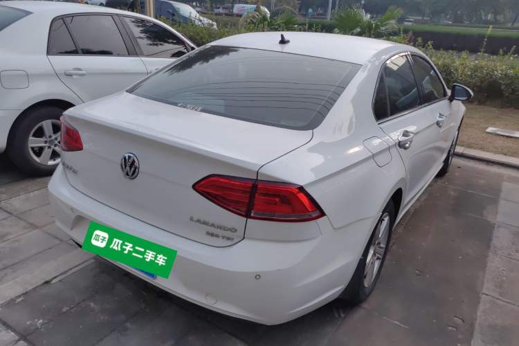 Used Volkswagen Lamando 2017 230TSI Manual Trend Edition
