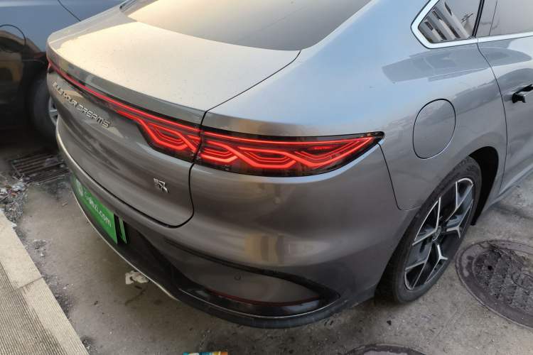 Used BYD Han 2022 EV Genesis Edition 715 km Front-Wheel-Drive Flagship Model
