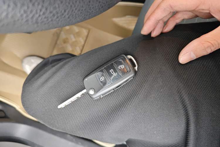 Used Volkswagen Tiguan 2016 280TSI Automatic Two-Wheel-Drive Silk Road Style Edition Vehicle Key