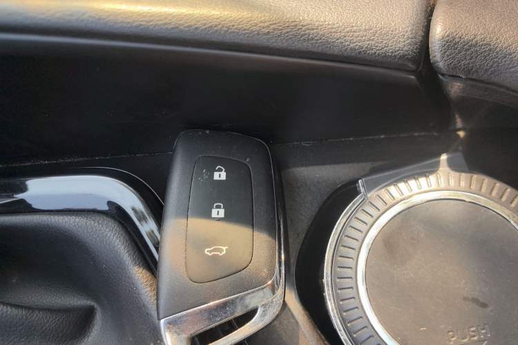 Used Baojun RC-5 2020 RC-5W 1.5T CVT Smart Luxury Edition
