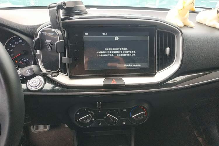 Used Kia kx1 Stonic 2019 1.4L Automatic Fun Edition China VI Audio And AC Panel