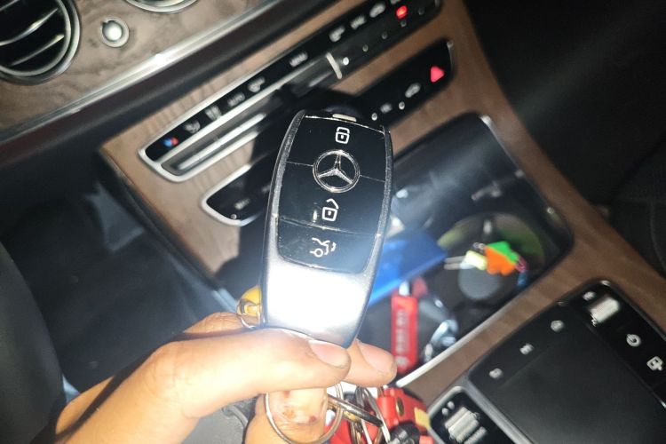 Used Mercedes-Benz E-Class 2020 Restyled E 300 L Exclusive Edition Vehicle Key