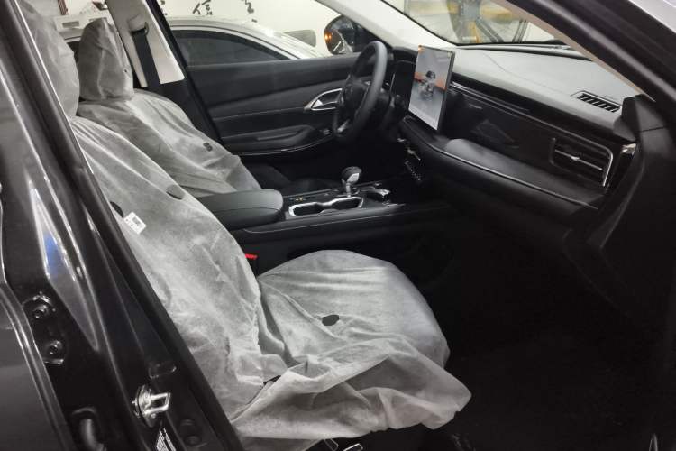 Used Changan CS75 2026 Model PRO 1.5T DCT Prestige 7-Seater