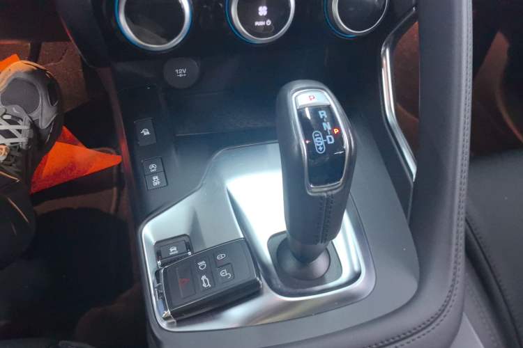 Used Jaguar E-PACE 2018 P200 S China VI Gear Lever