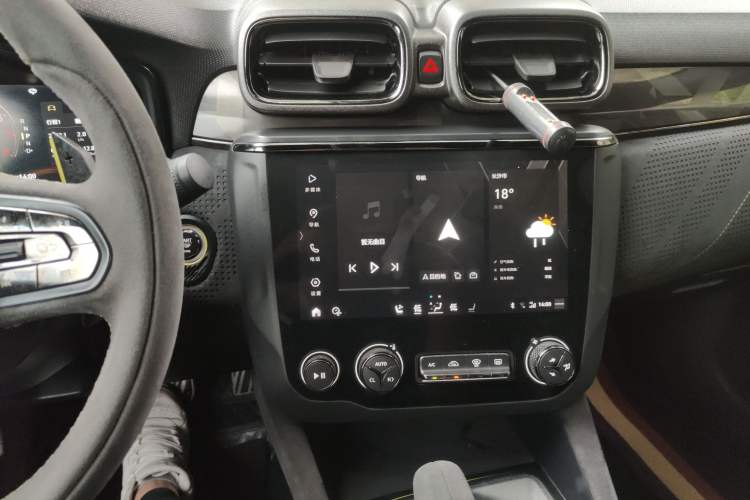 Used Lynk & Co 03 2019 03+ 2.0TD Automatic Wind-Chasing Edition Audio And AC Panel