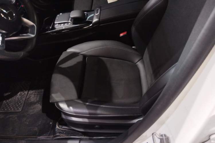 Used Mercedes-Benz A-Class 2021 A 200 L Sport Sedan Fashion Model
