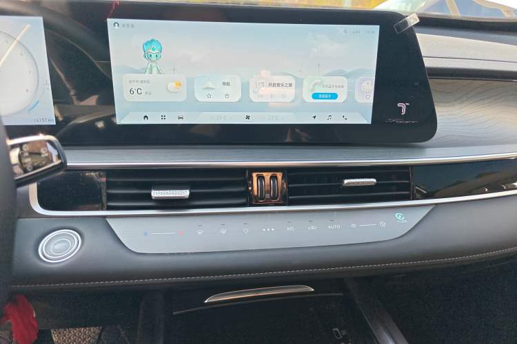 Used Chery Tiggo 8 PLUS 2024 Champion Edition 290TGDI DCT Hao Yue Version 5 Seats