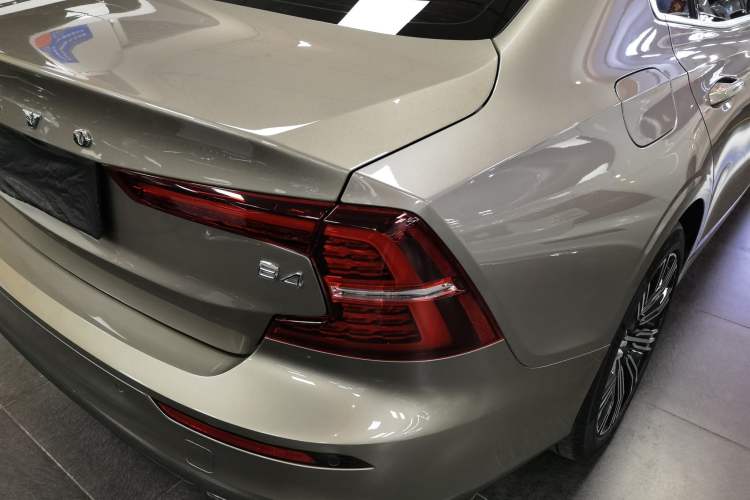 Used Volvo S60 2022 B4 Zhiyuan Luxury Edition
