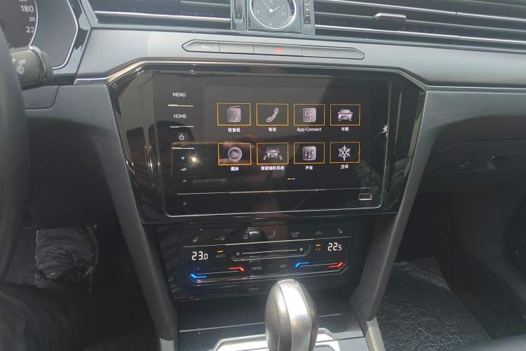 Used Volkswagen Magotan 2020 330TSI DSG Leading Model Audio And AC Panel