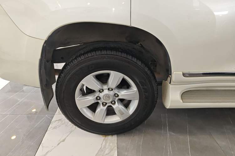 Used Toyota Prado 2014 2.7L Middle East Version Parallel Import