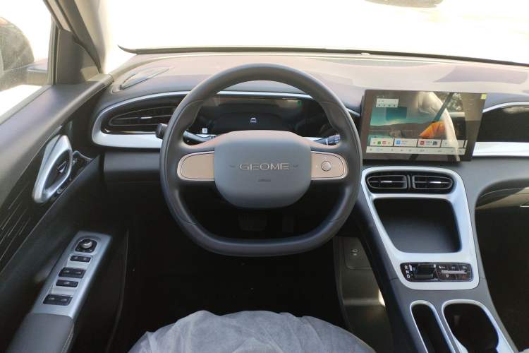 Used Geely Galaxy Geome 2026 Model 410km Carefree Edition Steering Wheel