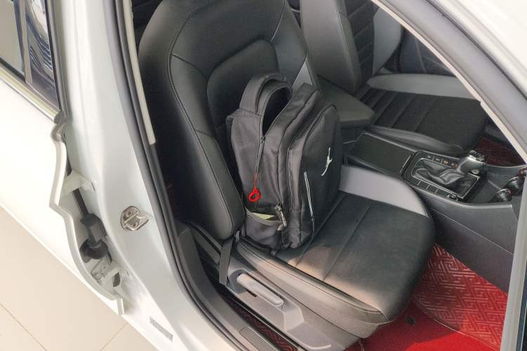 Used Volkswagen Sagitar 2022 280TSI DSG Excellence Edition Right Front Seat