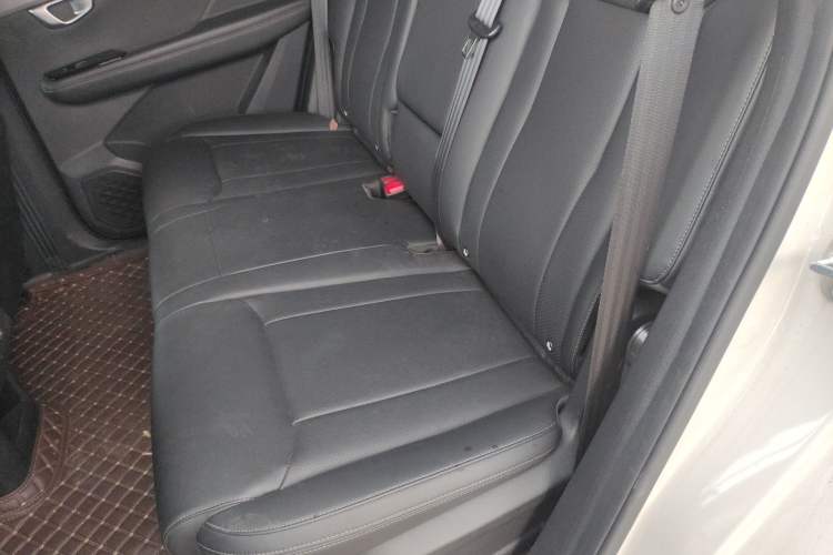 Used Wuling Asta 2021 1.5T CVT Starlight Edition Interior 4