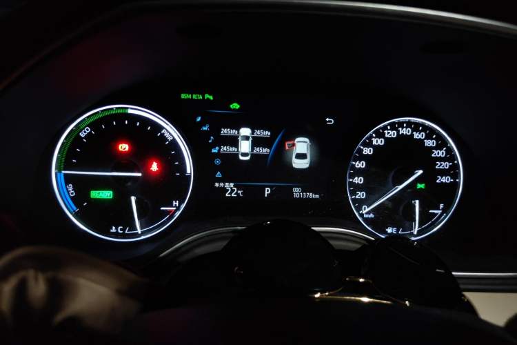 Used Toyota Avalon 2019 Dual-Engine 2.5L XLE Prestige Version China VI Standard
