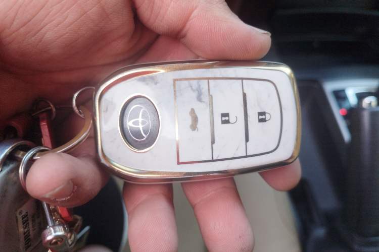 Used Toyota Prado 2014 4.0L Automatic TX-L NAVI
