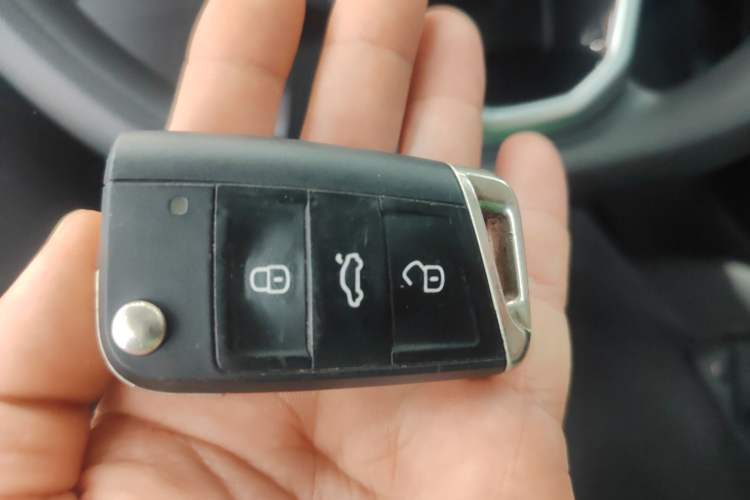 Used Volkswagen Tacqua 2023 200TSI DSG Joy-Connect Edition Vehicle Key