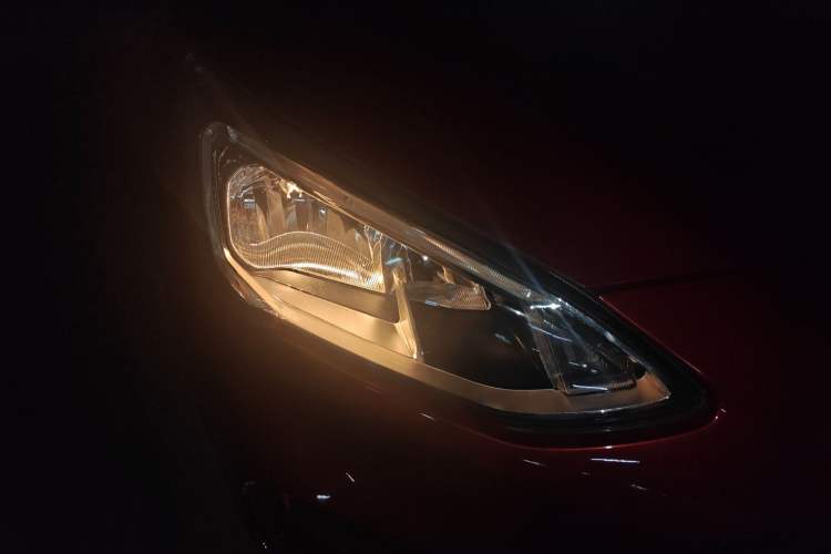 Used Ford Focus 2020 Hatchback EcoBoost 180 Automatic Trend Edition Right Front Headlight