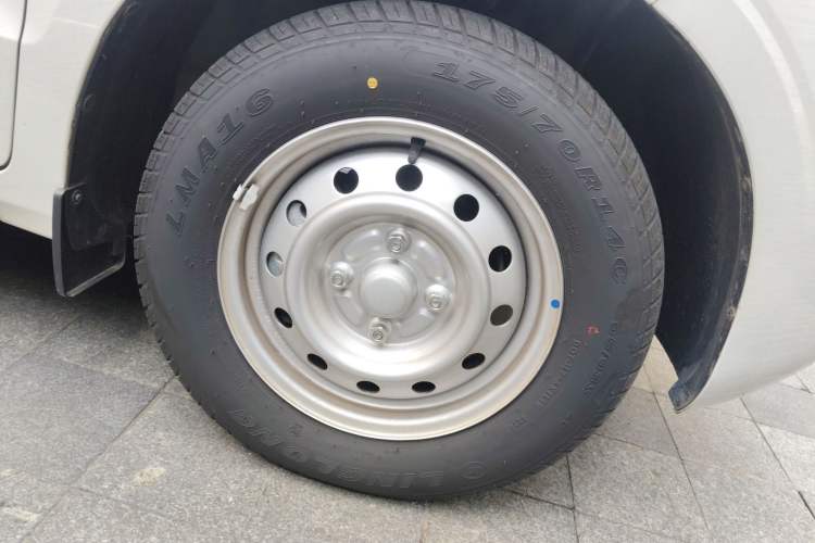 Used Wuling Hongguang V 2022 1.5L Jingqu Edition Electric-Assist LAR