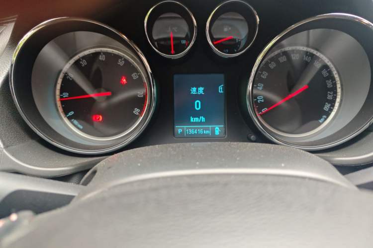 Used Buick Regal 2012 GS 2.0T Super Sport Edition Odometer Close Up