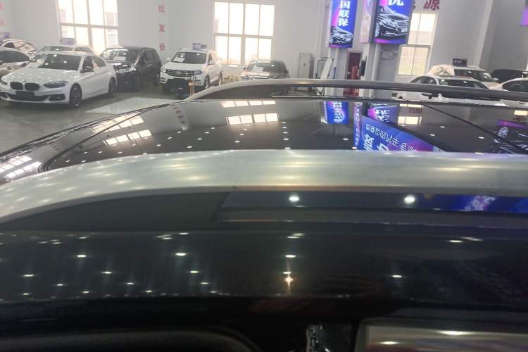 Used Roewe RX5 2016 30T Two-Wheel Drive Automatic Internet Smart Edition