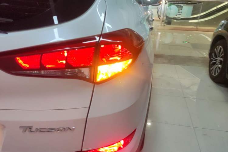 Used Hyundai Tucson 2015 1.6T Dual-Clutch Two-Wheel-Drive Smart Model
