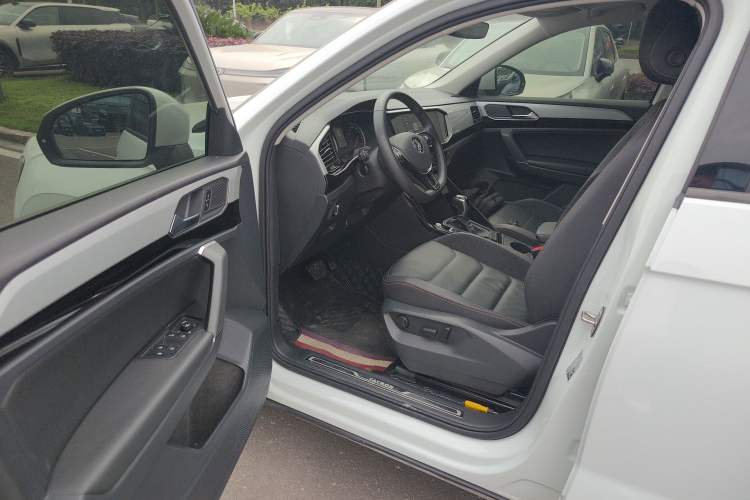 Used Volkswagen Tayron 2020 330TSI Two-Wheel Drive Luxury Smart Connectivity Version Driver Seat