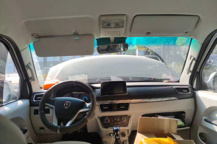 Used Jinbei New Hiace S 2023 1.5L Wealth Edition Passenger Van 5/6/7-Seater Central Air Conditioning Version SWC15M Headliner