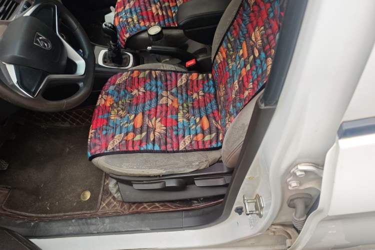 Used Baojun 310W 2017 1.5L Manual Comfort Version China V Left Front Seat