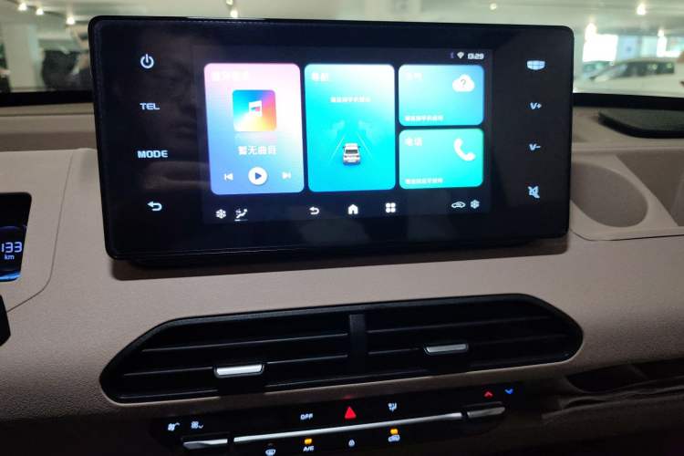 Used Geely Auto Panda 2023 Panda Mini 200km Endurance Bear Audio And AC Panel