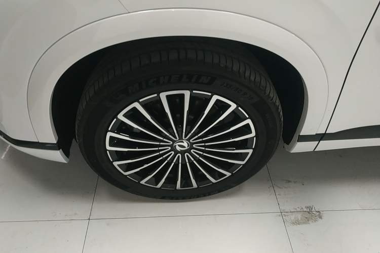 Used Dongfeng Aeolus Aeolus L8 2025 Model 112KM Ideal Edition