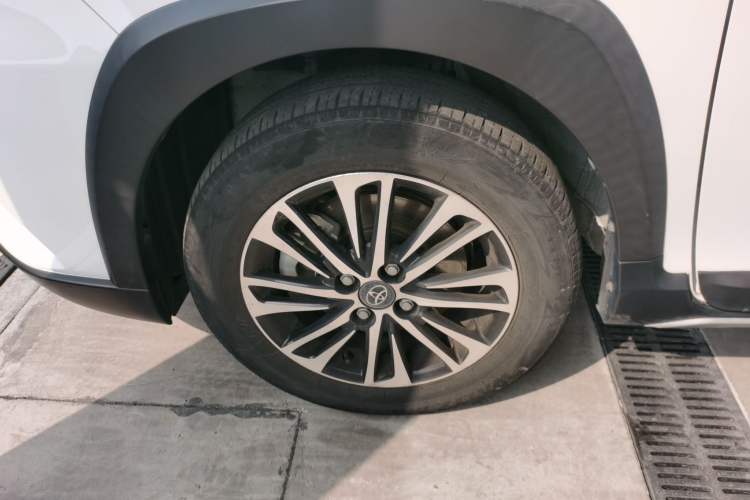 Used Toyota YARiS L Zhi Xuan 2022 X-Trail 1.5L CVT Leading PLUS Edition