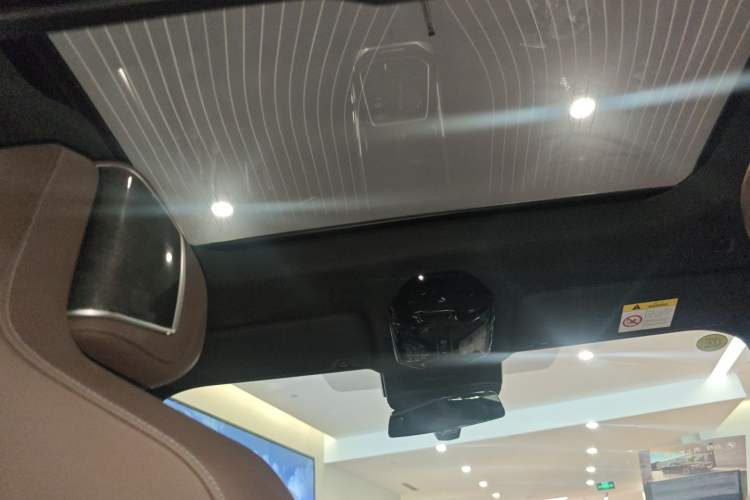 Used BMW 7 Series 2023 Restyled 740Li Luxury Edition M Sport Package Headliner