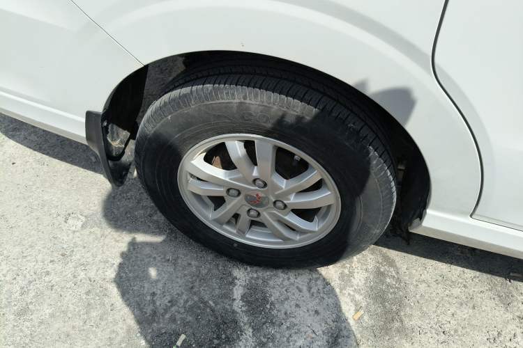 Used Wuling Hongguang 2019 1.5L S Comfort Edition China VI LAR