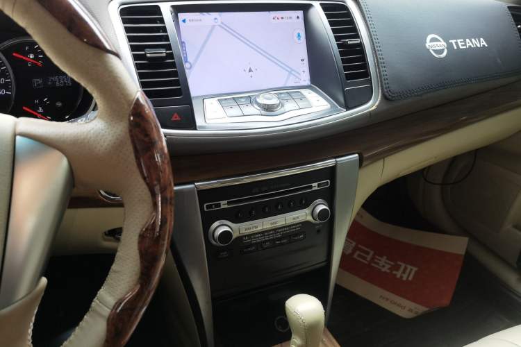 Used Nissan Teana 2011 2.0L XL Comfort Edition Audio And AC Panel