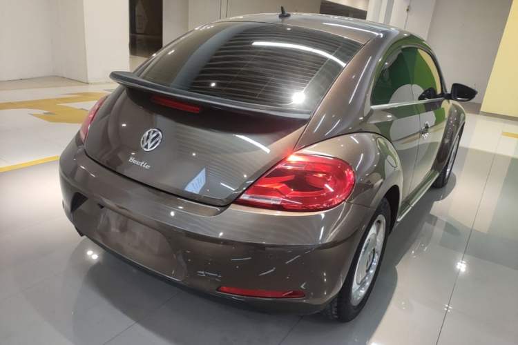 Used Volkswagen Beetle 2015 180TSI model
