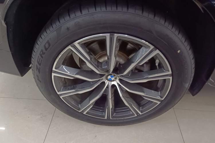 Used BMW X5 2022 xDrive 30Li Luxury M Sport Package