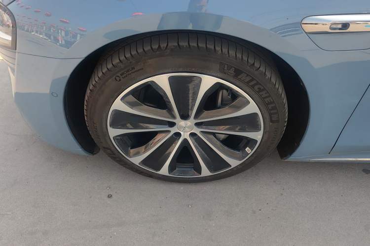 Used Hima Luxeed S7 2025 855 km Max