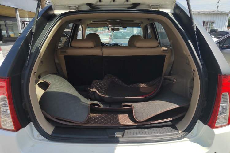 Used Kia Sportage 2013 2.0L Automatic Two-Wheel Drive GL Trim Trunk