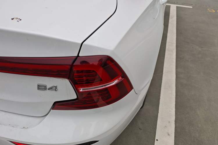 Used Volvo S60 2023 B4 Zhiyi Luxury Edition Right Rear Taillight