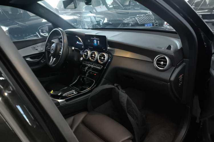 Used Mercedes-Benz GLC 2022 Second Facelift GLC 260 L 4MATIC Dynamic Edition
